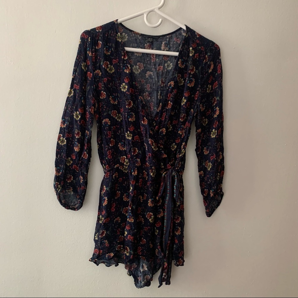 2/$10 American eagle romper